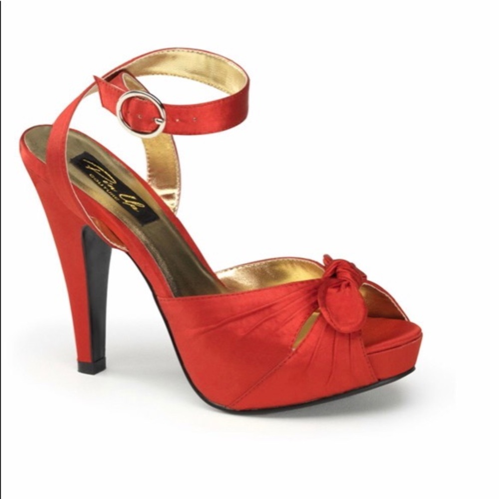 Pin up couture